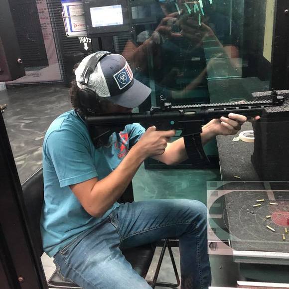 Meet your Posher, Joshua - Picture 1 of 1